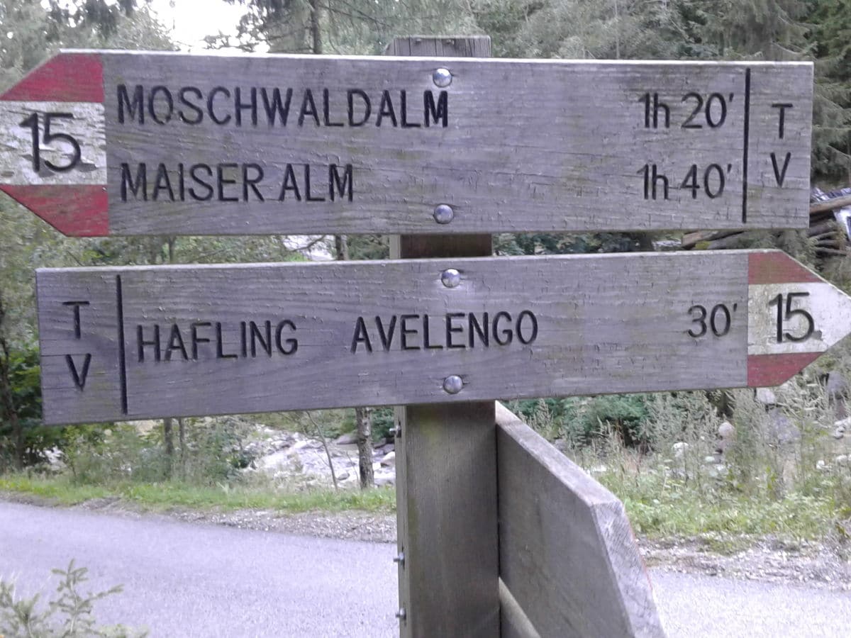 Wegbeschiderung zur Alm