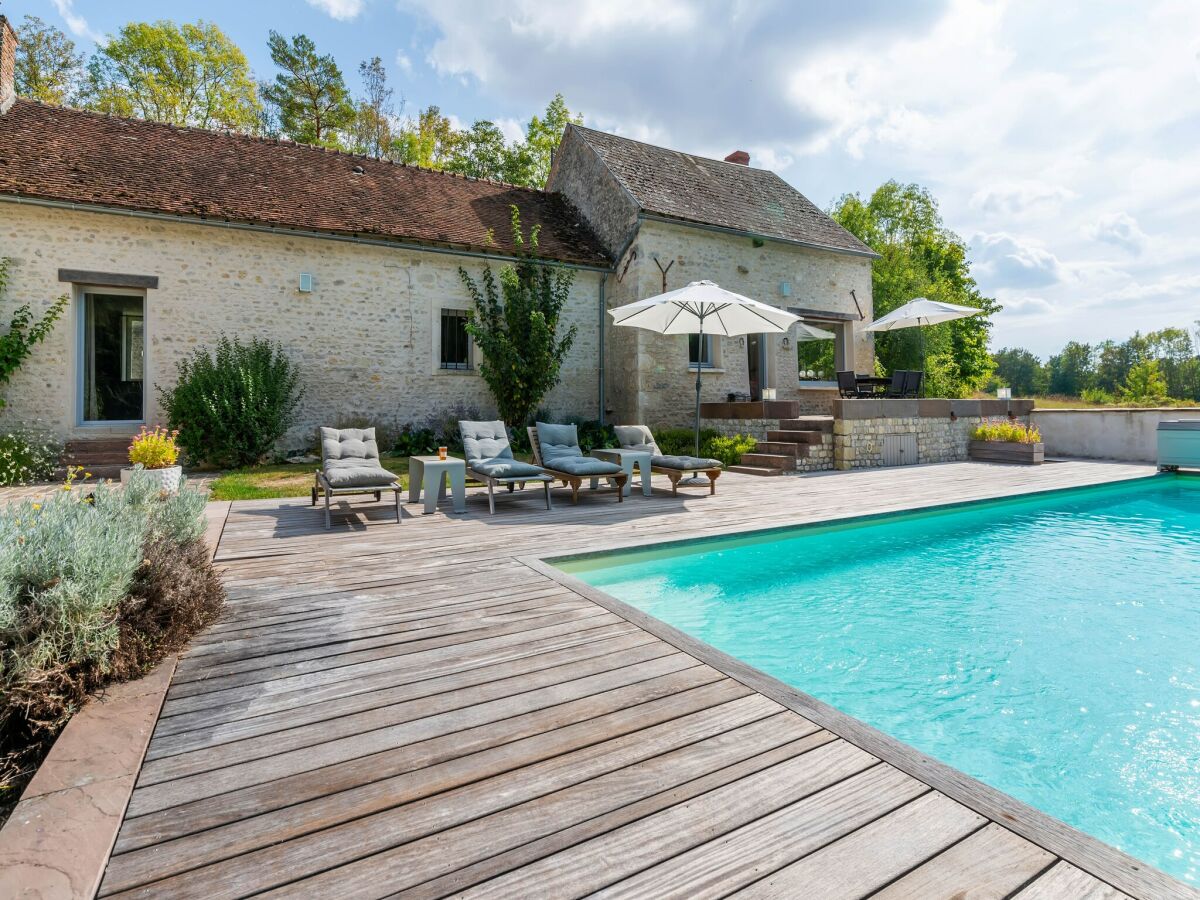 Maison de vacances Yèvre-la-Ville Enregistrement extérieur 1