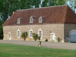 Holiday house Nebengebäude eine Châteaus aus dem 16. - Lurcy-Lévis - image1