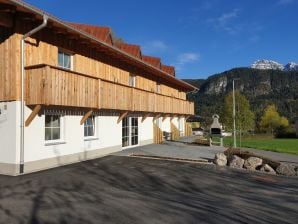 Holiday apartment Guesthouse at Hahnenkamm - Höfen - image1