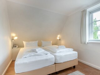 2. Schlafzimmer