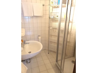 Dusche mit niedrigen Einstieg
