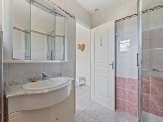 Villa Roquebrun Features 37