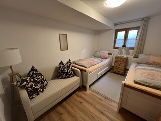 Schlafzimmer 2