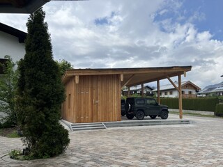 Carport mit Wallboxen