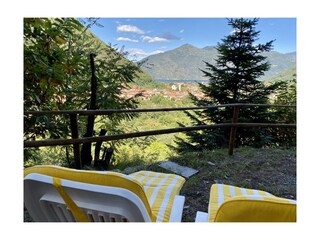 Die Sicht auf den Ort Cannobio