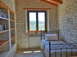 zwei Einzelbetten auf der Empore m. Dachterrassenzugang