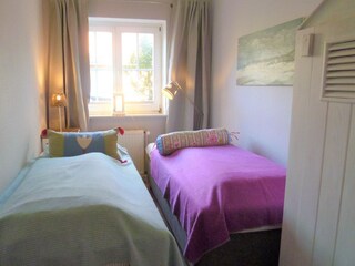 2. Schlafzimmer mit zwei Boxspringbetten