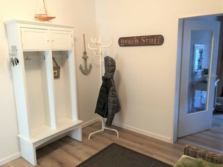 großer Flur im Appartement - Bild 2