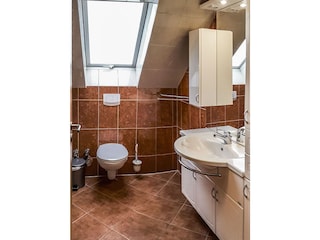 Dusche und WC