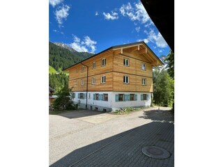 Sommer Aussen hinten