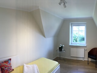 Schlafzimmer 2 mit hochwertiger Matratze