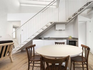 Wohnzimmer mit Küche