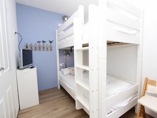 Schlafzimmer 2 Hochbett