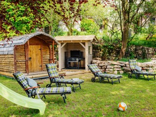 Grillstation & Gartenlaube