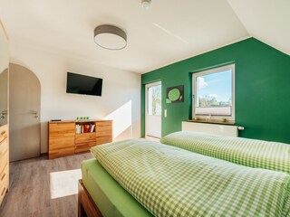 Zimmer 2 mit Terrasse