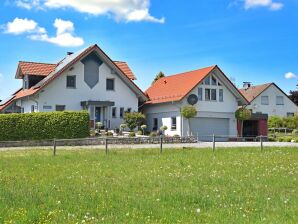 Apartment Großzügige Ferienwohnung in Obernburg in Waldnähe - Vöhl - image1