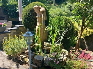 Kleiner Teich im Garten