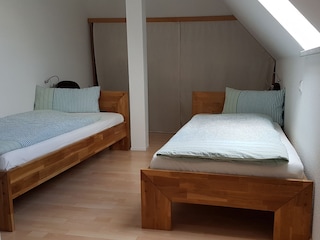 Schlafzimmer  ( 2 )