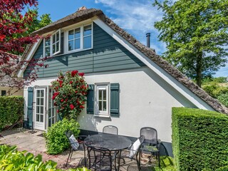 2. Terrasse mit Gartengruppe