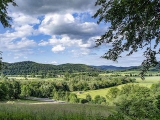 Der Alte Weserhof von der anderen Weserseite gesehen