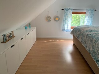 Kleines Schlafzimmer im 1. Stock des kleinen Hauses