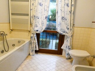 Villa Polpenazze del Garda Bathroom 32
