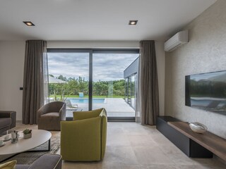 Villa Tinjan Caratteristiche 10