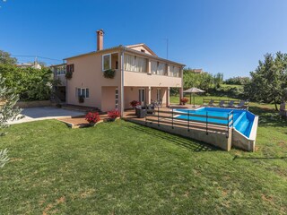 Appartamento per vacanze Tinjan Registrazione all'aperto 7