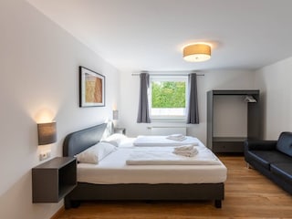 Schlafzimmer 9