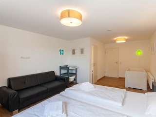 Schlafzimmer 9