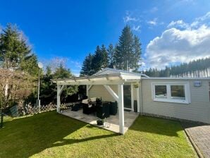 Moderne Wohlfühloase im Grünen: 4-Personen Traumferienhaus mit Haustier und idyllischer Terrasse - Breitenstein - image1