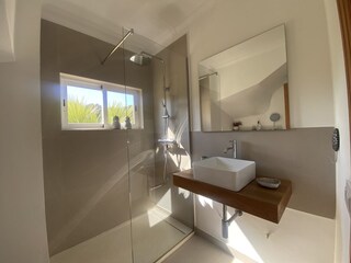 Bad im EG mit Dusche