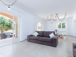 Villa Colonia de Sant Pere Caratteristiche 33