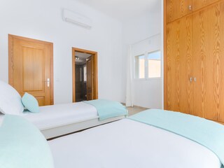 Villa Colonia de Sant Pere Características 48