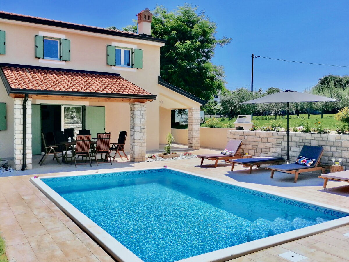 Villa mit Pool nahe Umag