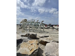 Wasserspielplatz am Strand