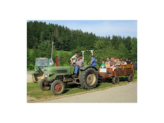Traktor fahren und Traktor Kutsche