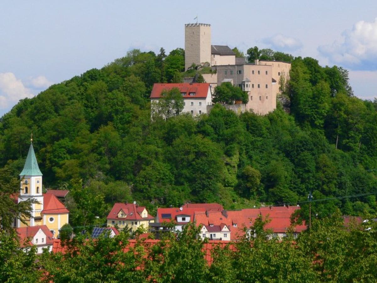 Falkenstein mit Ritterburg und Felsenpark in 3 km