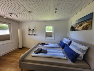Gemütliches, helles Schlafzimmer