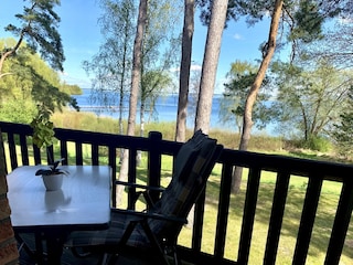Balkon mit unverbautem Müritzblick