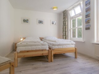 1. Schlafzimmer mit Doppelbett