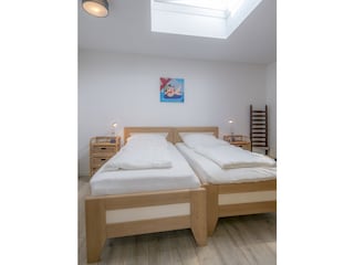 2. Schlafzimmer mit Doppelbett