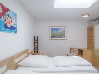 2. Schlafzimmer mit Doppelbett