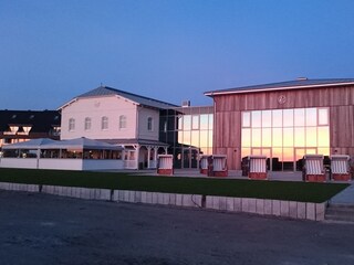 Wenningstedt, Strandpromenade mit Kursaal