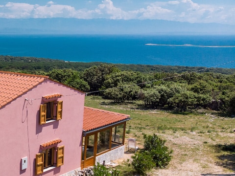 Holiday house BLUE with sea view in nature near the beach