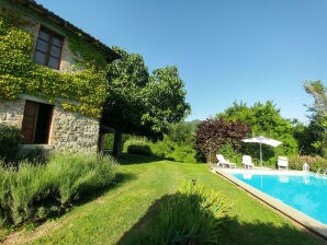 Ferienhaus Vakantiehuis in de bergen met eigen zwembad