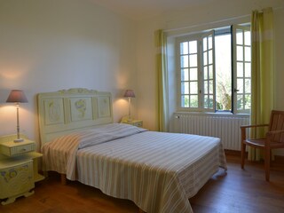 Downstairs Bedroom (14m²)