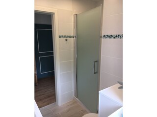 die Dusche