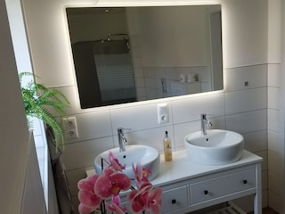 Badezimmer EG